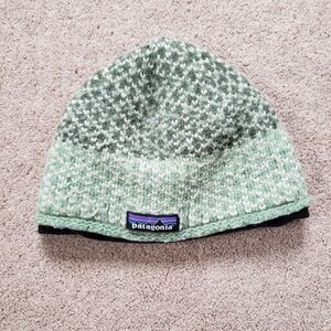 Patagonia Beatrice Beanie Beanie Wool Blend Soft Fleece Lined Green Ivory